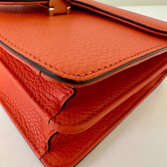 Gucci Interlocking Chain Shoulder Bag - Picture 4 of 10